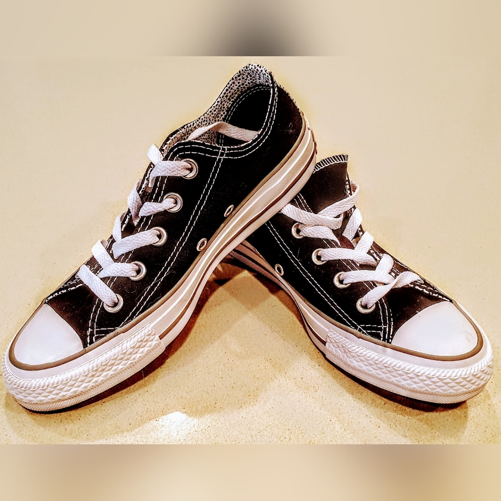 NWoT Black Converse All☆Star LowTops Double Tongue